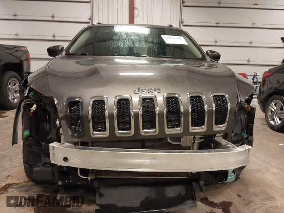 2018 Jeep Cherokee Limited with VIN 1C4PJMDX7JD535623, listed as a IAAI auction lot 41824338 with 99,992 mi miles. Bid and sale history available at carsss.com. Image 13.