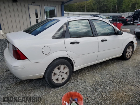 2007 Ford Focus S with VIN 1FAHP34N27W229136, listed as a Copart auction lot 52704755 with 322,968 mi miles and Salvage Title. Bid and sale history available at carsss.com. Image 3.