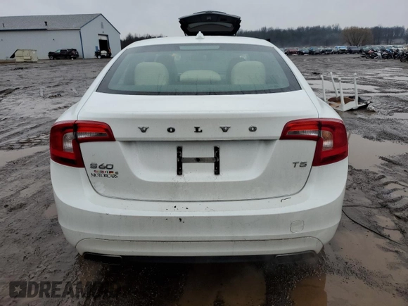 2015 Volvo S60 T5 Drive-E Premier with VIN YV140MFB8F1299834, listed as a Copart auction lot 40079404 with 152,092 mi miles. Bid and sale history available at carsss.com. Image 6.