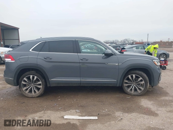 2021 Volkswagen Atlas SEL Premium R-Line с VIN 1V2FE2CA1MC213764, выставлен на аукционе IAAI как лот 41702906 с пробегом 48 957 миль миль и . История ставок и продаж доступна на DreamBid. Изображение 13.