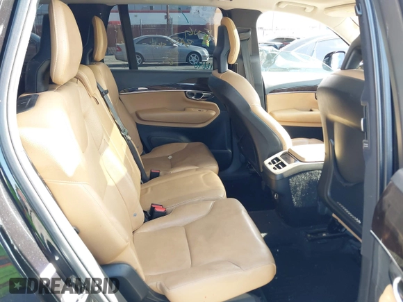 2016 Volvo XC90 T6 Momentum z VIN YV4A22PK7G1069884, wystawiony jako IAAI lot #42247951 z przebiegiem 116 640 mil mil oraz . Historia ofert i sprzedaży dostępna na DreamBid. Obrazek 8.
