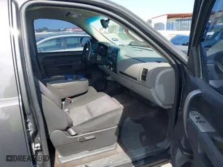 2011 Chevrolet Silverado 1500 LS with VIN 3GCPCREA2BG299534, listed as a IAAI auction lot 40703559 with 148,717 mi miles. Bid and sale history available at carsss.com. Image 5.
