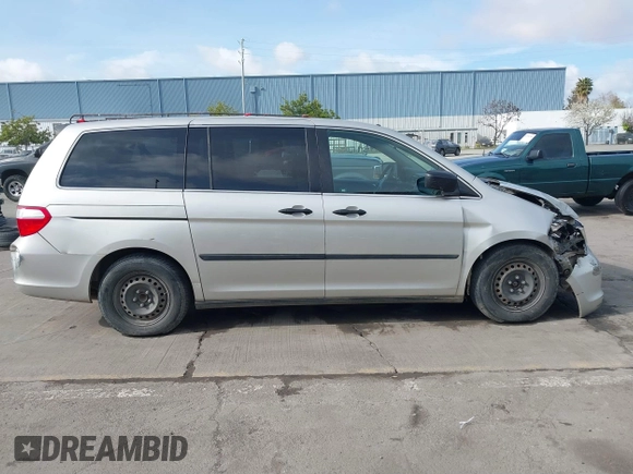 2005 Honda Odyssey LX with VIN 5FNRL38245B024753, listed as a IAAI auction lot 41839673 with 292,563 mi miles. Bid and sale history available at carsss.com. Image 13.