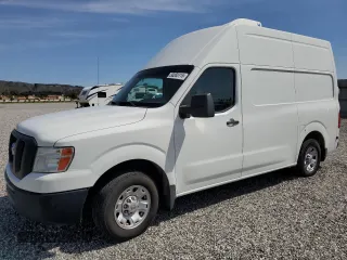 2018 Nissan NV Cargo S z VIN 1N6BF0LY3JN807591, wystawiony jako Copart lot #50203115 z przebiegiem 172 276 mil mil oraz Tytuł czysty. Historia ofert i sprzedaży dostępna na DreamBid. Obrazek 1.