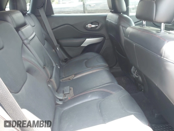 2017 Jeep Cherokee Trailhawk L Plus с VIN 1C4PJMBS4HD217640, выставлен на аукционе IAAI как лот 42546332 с пробегом 58 141 миль миль и . История ставок и продаж доступна на DreamBid. Изображение 8.