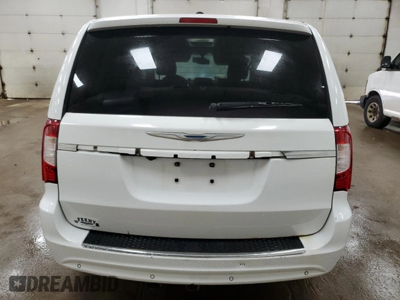 2014 Chrysler Town & Country Touring L 30th Anniversary z VIN 2C4RC1CG5ER363937, wystawiony jako Copart lot #56172165 z przebiegiem 173 934 mil mil oraz Czysty tytuł • Clean title. Historia ofert i sprzedaży dostępna na DreamBid. Obrazek 6.