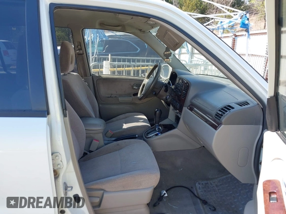 2005 Suzuki XL7 LX z VIN JS3TY92V554107730, wystawiony jako IAAI lot #41880819 z przebiegiem 132 482 mil mil oraz . Historia ofert i sprzedaży dostępna na DreamBid. Obrazek 5.