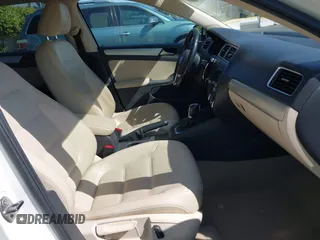 2013 Volkswagen Jetta SE with VIN 3VWDP7AJ9DM253878, listed as a IAAI auction lot 41974451 with 149,720 mi miles and . Bid and sale history available at DreamBid. Image 5.