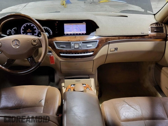 2007 Mercedes-Benz S 550 z VIN WDDNG71X27A069000, wystawiony jako Copart lot #60940735 z przebiegiem 142 783 mil mil oraz Czysty tytuł • Clean title. Historia ofert i sprzedaży dostępna na DreamBid. Obrazek 9.