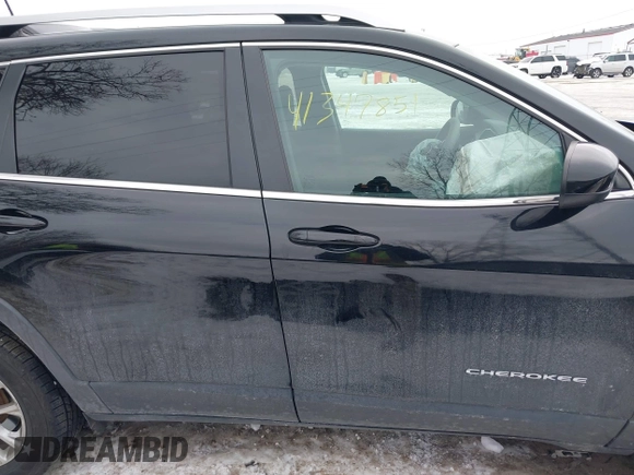 2019 Jeep Cherokee Latitude with VIN 1C4PJMCX6KD155434, listed as a IAAI auction lot 41347851 with 256,713 mi miles. Bid and sale history available at carsss.com. Image 14.