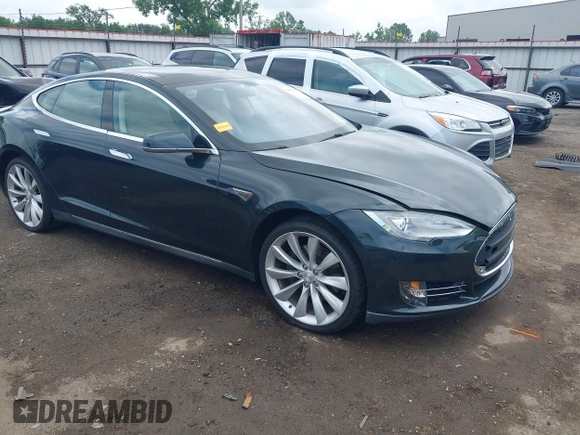 2013 Tesla Model S с VIN 5YJSA1DG9DFP06457, выставлен на аукционе IAAI как лот 42432903 с пробегом 108 007 миль миль и . История ставок и продаж доступна на DreamBid. Изображение 1.