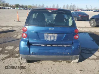 2010 Smart fortwo Pure z VIN WMEEJ3BA8AK361154, wystawiony jako Copart lot #50492125 z przebiegiem 101 864 mil mil oraz Szkody całkowita. Historia ofert i sprzedaży dostępna na DreamBid. Obrazek 6.