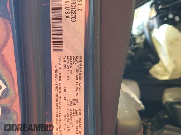 2024 Dodge Durango GT Plus z VIN 1C4RDJDG1RC122709, wystawiony jako Copart lot #57955495 z przebiegiem Nie podano mil oraz Nie do naprawy • Non repairable. Historia ofert i sprzedaży dostępna na DreamBid. Obrazek 14.