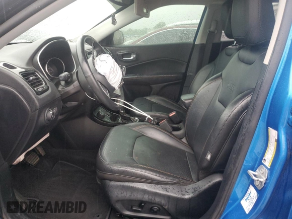 2019 Jeep Compass Limited z VIN 3C4NJDCB8KT666357, wystawiony jako Copart lot #55207635 z przebiegiem Nie podano mil oraz Szkoda całkowita • Salvage title. Historia ofert i sprzedaży dostępna na DreamBid. Obrazek 7.