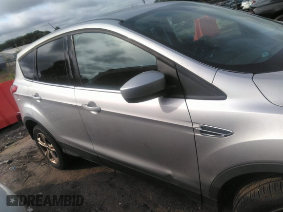 2016 Ford Escape SE z VIN 1FMCU9GX3GUC71786, wystawiony jako IAAI lot #42392157 z przebiegiem 168 578 mil mil oraz . Historia ofert i sprzedaży dostępna na DreamBid. Obrazek 13.