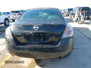 2010 Nissan Altima 2.5 S with VIN 1N4AL2AP5AN402870, listed as a IAAI auction lot 41409655 with 174,640 mi miles. Bid and sale history available at carsss.com. Image 15.