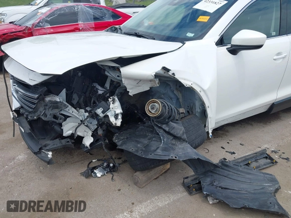 2018 Mazda CX-9 Touring с VIN JM3TCACY0J0214717, выставлен на аукционе IAAI как лот 42331827 с пробегом 116 470 миль миль и . История ставок и продаж доступна на DreamBid. Изображение 6.