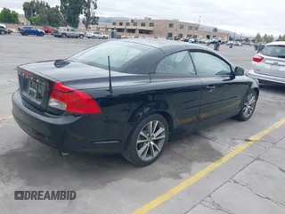 2013 Volvo C70 T5 with VIN YV1672MC3DJ142956, listed as a IAAI auction lot 42819801 with 80,913 mi miles and . Bid and sale history available at DreamBid. Image 4.