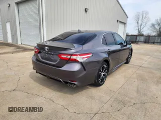 2020 Toyota Camry SE with VIN 4T1G11AKXLU352366, listed as a Copart auction lot 52066575 with 39,688 mi miles and Clean Title. Bid and sale history available at carsss.com. Image 4.