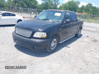 2001 Ford F-150 XLT с VIN 1FTRW07L31KA17614, выставлен на аукционе IAAI как лот 42522640 с пробегом Не указан миль и . История ставок и продаж доступна на DreamBid. Изображение 2.