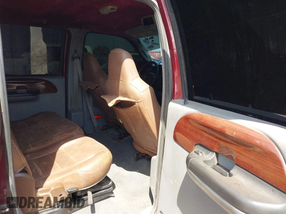 2006 Ford Super Duty F-250 XL with VIN 1FTSW21P76EC78212, listed as a IAAI auction lot 42076006 with 267,848 mi miles. Bid and sale history available at carsss.com. Image 8.