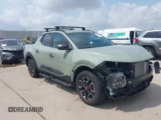 2024 Hyundai Santa Cruz XRT z VIN 5NTJDDAF8RH080071, wystawiony jako IAAI lot #42127050 z przebiegiem 13 280 mil mil oraz . Historia ofert i sprzedaży dostępna na DreamBid. Obrazek 1.