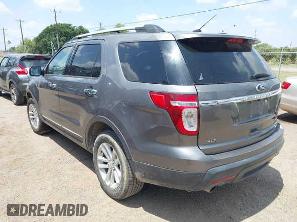 2013 Ford Explorer XLT z VIN 1FM5K7D88DGA98258, wystawiony jako IAAI lot #42334581 z przebiegiem 226 682 mil mil oraz . Historia ofert i sprzedaży dostępna na DreamBid. Obrazek 3.