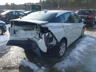 2017 Toyota Prius Two with VIN JTDKARFU0H3031960, listed as a IAAI auction lot 41469497 with 88,946 mi miles. Bid and sale history available at carsss.com. Image 4.