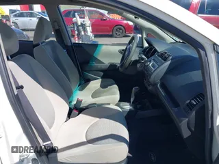2007 Honda Fit Sport with VIN JHMGD38647S016342, listed as a IAAI auction lot 42058078 with 149,085 mi miles. Bid and sale history available at carsss.com. Image 5.