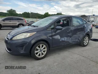 2012 Ford Fiesta SE z VIN 3FADP4BJ8CM194262, wystawiony jako Copart lot #56685845 z przebiegiem 367 579 mil mil oraz Szkoda całkowita • Salvage title. Historia ofert i sprzedaży dostępna na DreamBid. Obrazek 1.