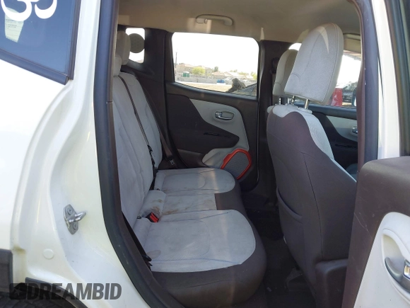 2015 Jeep Renegade Latitude with VIN ZACCJABH3FPC16382, listed as a IAAI auction lot 41858285 with 163,408 mi miles. Bid and sale history available at carsss.com. Image 8.