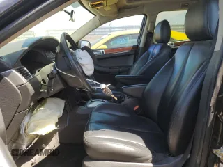 2005 Chrysler Pacifica Touring z VIN 2C4GM68485R658532, wystawiony jako Copart lot #62897785 z przebiegiem 107 652 mil mil oraz Szkoda całkowita • Salvage title. Historia ofert i sprzedaży dostępna na DreamBid. Obrazek 7.
