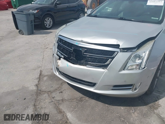 2017 Cadillac XTS Luxury with VIN 2G61M5S30H9138185, listed as a IAAI auction lot 42081983 with 110,176 mi miles. Bid and sale history available at carsss.com. Image 6.