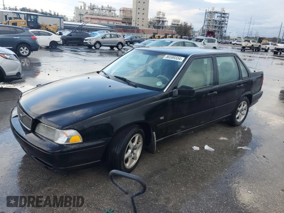 2000 Volvo S70 z VIN YV1LS61J3Y2668760, wystawiony jako Copart lot #86589334 z przebiegiem 147 183 mil mil oraz Czysty tytuł • Clean title. Historia ofert i sprzedaży dostępna na DreamBid. Obrazek 1.