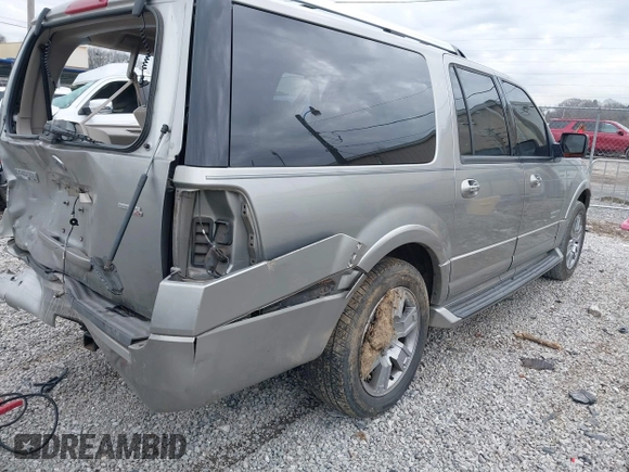 2008 Ford Expedition EL Limited with VIN 1FMFK19578LA77432, listed as a IAAI auction lot 41466394 with 398,963 mi miles. Bid and sale history available at carsss.com. Image 4.