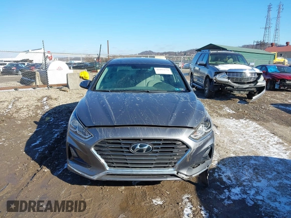 2018 Hyundai Sonata SE with VIN 5NPE24AF5JH679701, listed as a IAAI auction lot 41095174 with 30,579 mi miles and . Bid and sale history available at DreamBid. Image 11.