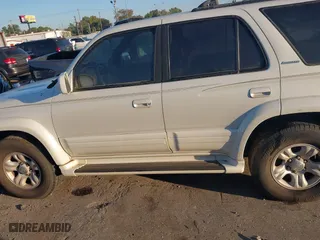 2002 Toyota 4Runner Limited with VIN JT3GN87R829000916, listed as a IAAI auction lot 40653917 with 331,163 mi miles. Bid and sale history available at carsss.com. Image 14.