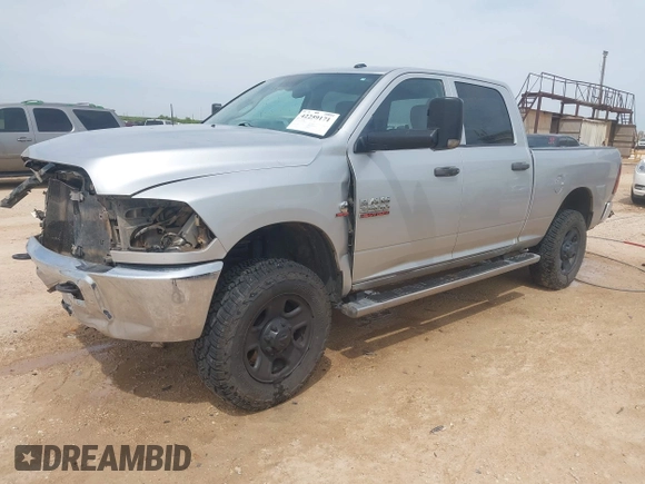 2015 Ram 2500 Tradesman с VIN 3C6UR5CL6FG513999, выставлен на аукционе IAAI как лот 42259171 с пробегом 265 657 миль миль и . История ставок и продаж доступна на DreamBid. Изображение 2.
