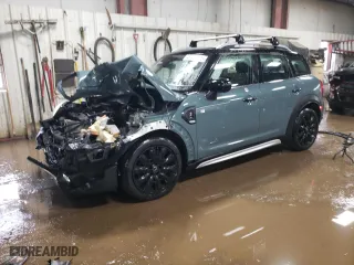 2021 MINI Countryman Cooper S with VIN WMZ83BR08M3M69818, listed as a Copart auction lot 49461025 with 31,418 mi miles and Salvage Title. Bid and sale history available at carsss.com. Image 1.