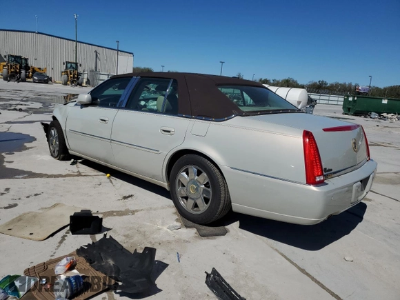 2008 Cadillac DTS 1SC with VIN 1G6KD57Y08U151837, listed as a Copart auction lot 45686365 with 66,517 mi miles and Salvage Title. Bid and sale history available at DreamBid. Image 2.