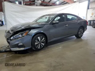 2022 Nissan Altima SV z VIN 1N4BL4DW1NN341316, wystawiony jako Copart lot #54989325 z przebiegiem 31 433 mil mil oraz Szkoda całkowita • Salvage title. Historia ofert i sprzedaży dostępna na DreamBid. Obrazek 1.