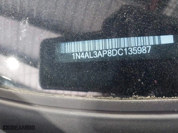 2013 Nissan Altima 2.5 SV with VIN 1N4AL3AP8DC135987, listed as a IAAI auction lot 41910538 with 220,791 mi miles. Bid and sale history available at carsss.com. Image 9.