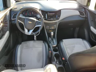 2020 Chevrolet Trax LT z VIN KL7CJLSB5LB321922, wystawiony jako Copart lot #56070755 z przebiegiem 69 181 mil mil oraz Czysty tytuł • Clean title. Historia ofert i sprzedaży dostępna na DreamBid. Obrazek 8.