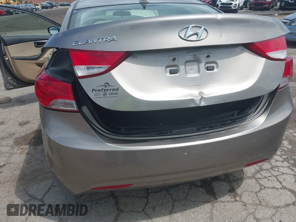 2013 Hyundai Elantra Limited с VIN 5NPDH4AE6DH171453, выставлен на аукционе IAAI как лот 42198633 с пробегом 183 190 миль миль и . История ставок и продаж доступна на DreamBid. Изображение 6.