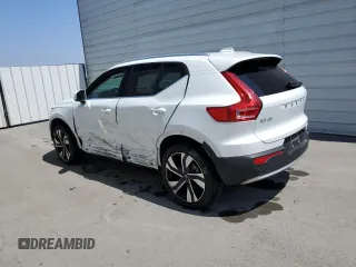 2025 Volvo XC40 Plus Bright Theme с VIN YV4L12UE8S2505753, выставлен на аукционе Copart как лот 60558845 с пробегом 3 688 миль миль и Чистый • Clean title. История ставок и продаж доступна на DreamBid. Изображение 2.