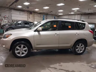 2006 Toyota RAV4 Limited z VIN JTMZD31VX66009253, wystawiony jako IAAI lot #42301921 z przebiegiem 226 000 mil mil oraz . Historia ofert i sprzedaży dostępna na DreamBid. Obrazek 12.