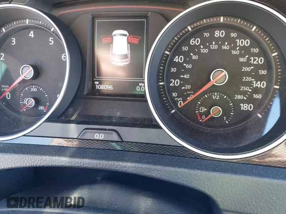 2015 Volkswagen GTI S z VIN 3VW4T7AU4FM056187, wystawiony jako IAAI lot #41273757 z przebiegiem 108 096 mil mil oraz . Historia ofert i sprzedaży dostępna na DreamBid. Obrazek 7.