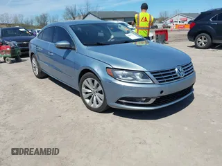2013 Volkswagen CC Sport with VIN WVWBN7AN6DE536425, listed as a IAAI auction lot 42091513 with 180,753 mi miles. Bid and sale history available at carsss.com. Image 1.