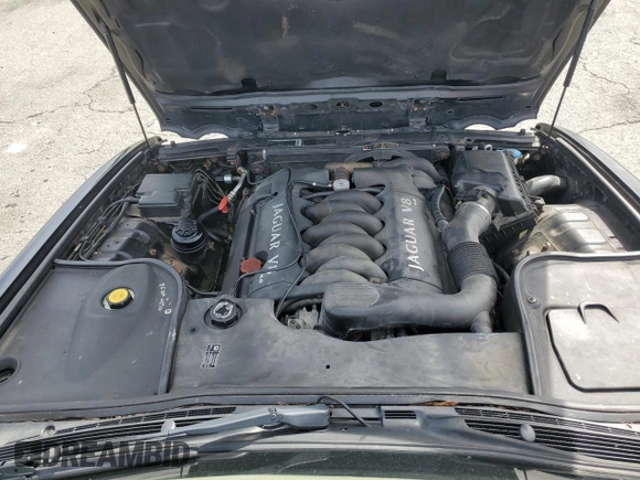 2002 Jaguar XJ 8 with VIN SAJDA14C62LF40435, listed as a Copart auction lot 52022645 with 153,703 mi miles and Salvage title. Bid and sale history available at DreamBid. Image 11.