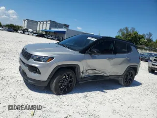 2023 Jeep Compass Latitude с VIN 3C4NJDBN9PT556260, выставлен на аукционе Copart как лот 61368235 с пробегом 14 600 миль миль и Списание • Salvage title. История ставок и продаж доступна на DreamBid. Изображение 1.